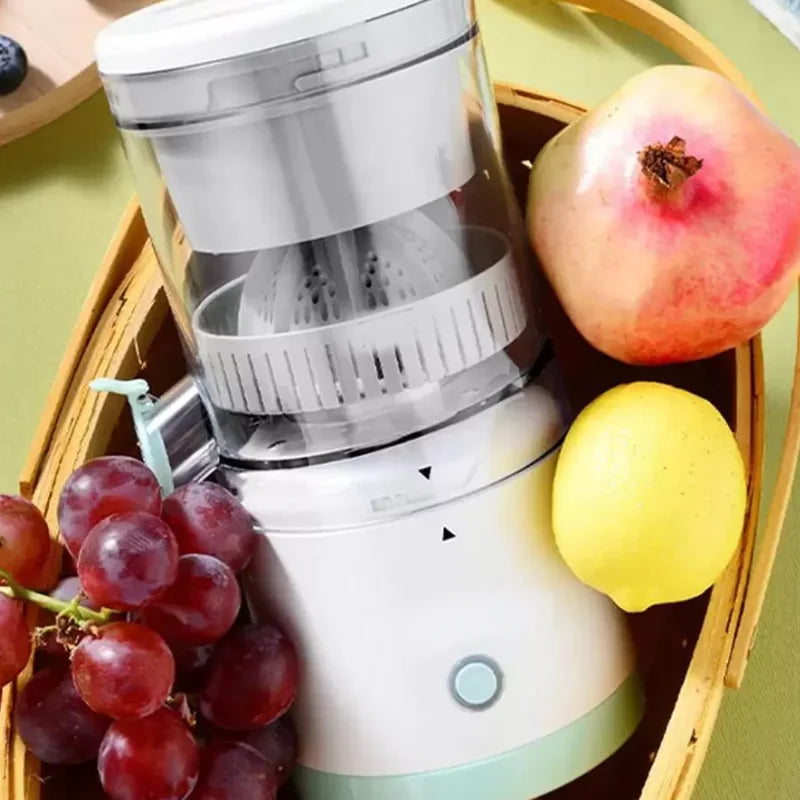Mini Espremedor Portátil Elétrico de Frutas CC085 Maravilhas do Mundo Moderno